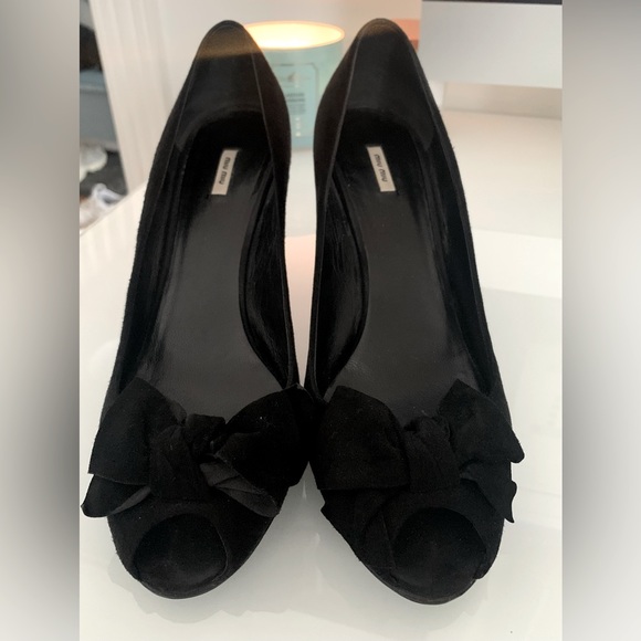 Miu MIu shoes / Bow accent / Suede Heels (Authentic) - Picture 2 of 9